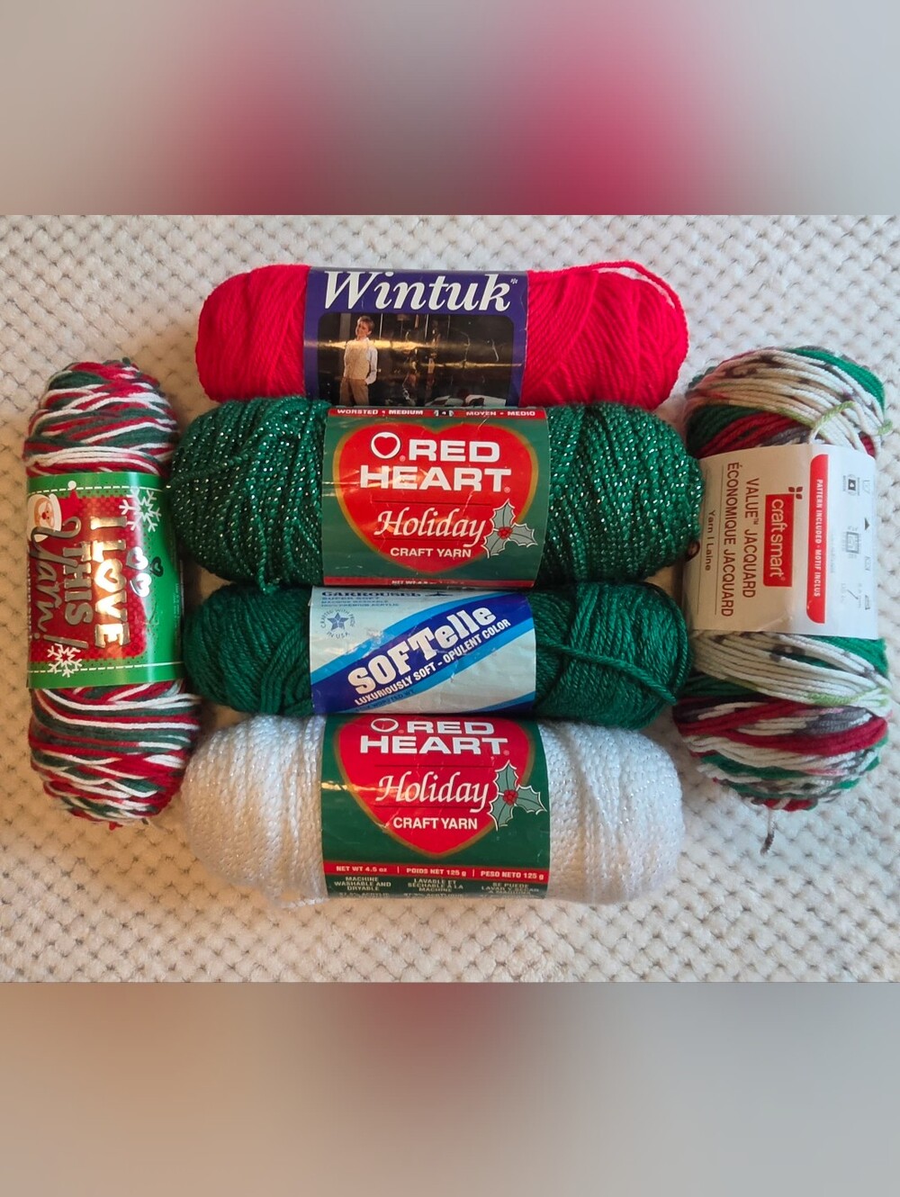 VINTAGE MIXED CHRISTMAS YARN LOT 6 SKEINS